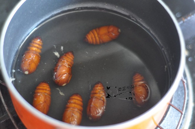 椒鹽蠶蛹的做法-家常味炸菜譜