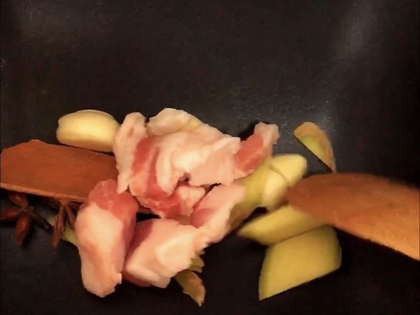 肥而不膩的無油紅燒肉的做法-家常味燉菜譜