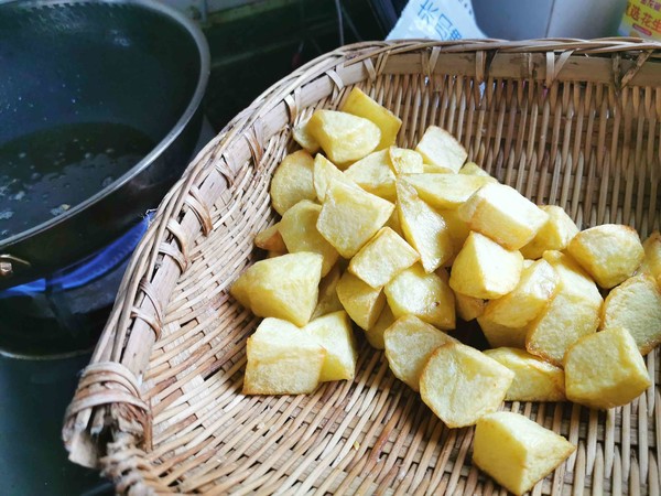 鍋巴土豆的做法-香辣味拌菜譜-易網(wǎng)健康養(yǎng)生網(wǎng) 鍋巴土豆的做法-香辣味拌菜譜