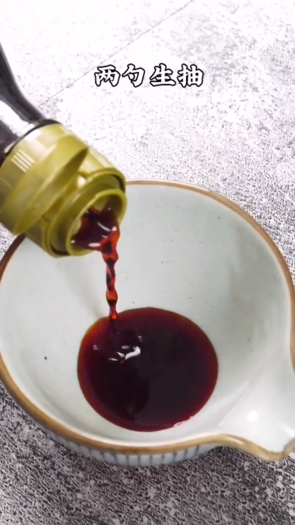 虎皮青椒的做法-咸鮮味炒菜譜-易網健康養生網 虎皮青椒的做法-咸鮮味炒菜譜