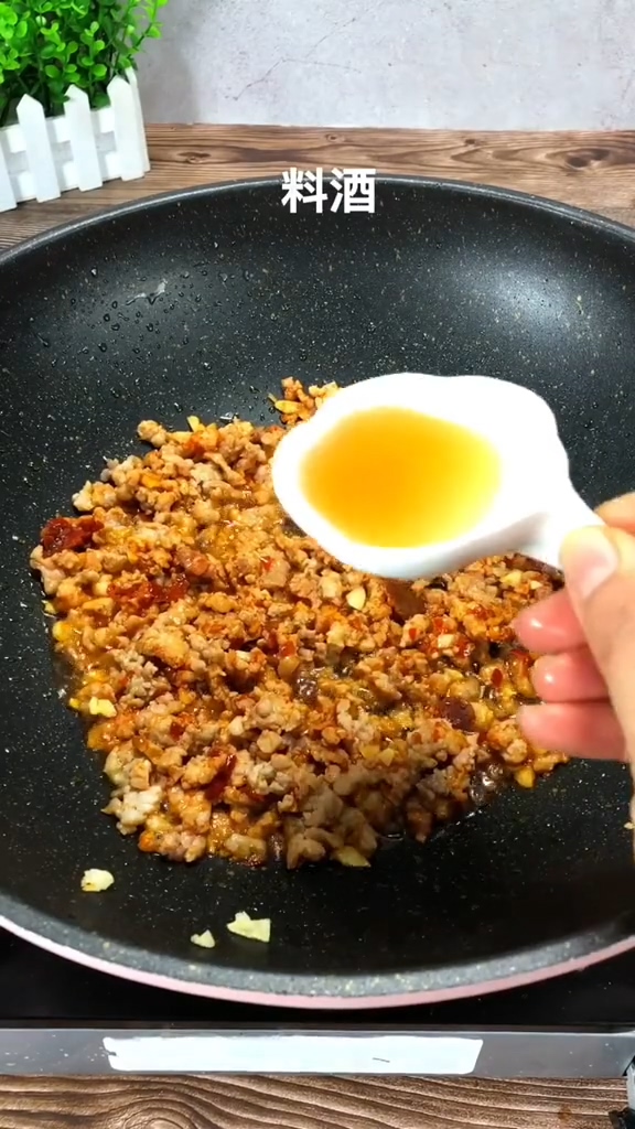 肉末蒜薹的做法-咸鮮味炒菜譜