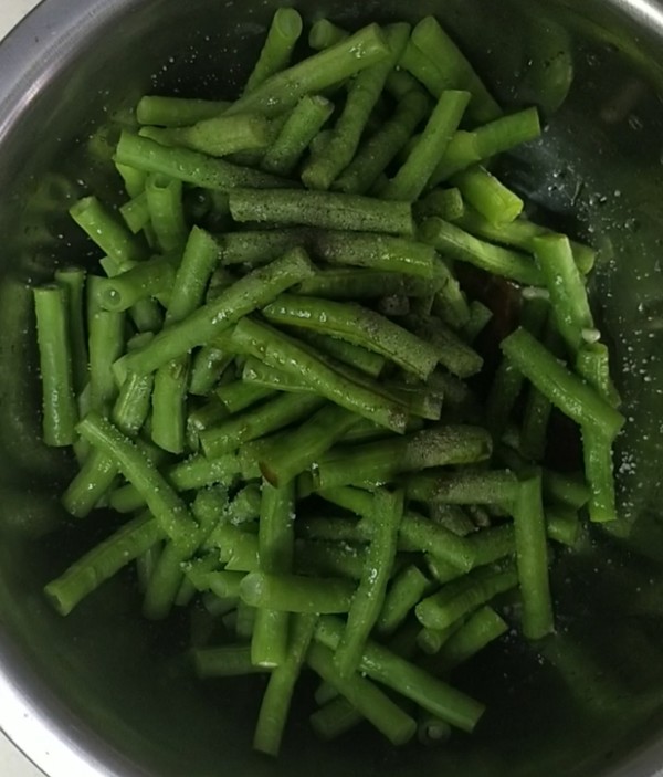 涼拌豇豆角的做法-咸鮮味拌菜譜