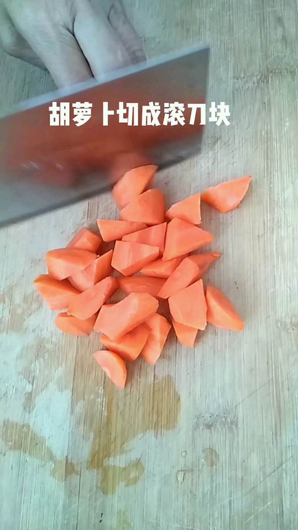 西藍花炒胡蘿卜的做法-家常味炒菜譜