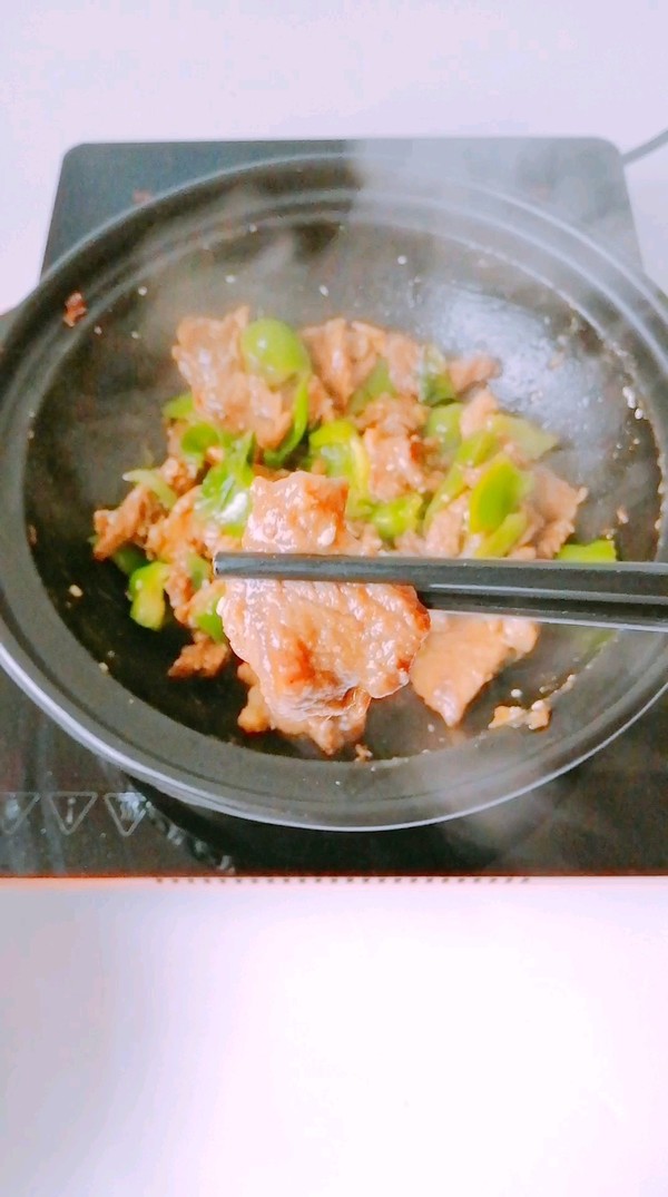 干鍋肉片的做法-咸鮮味燜菜譜-易網(wǎng)健康養(yǎng)生網(wǎng) 干鍋肉片的做法-咸鮮味燜菜譜