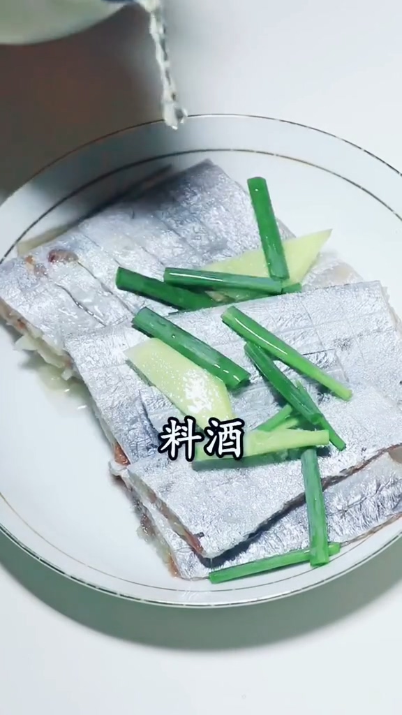 糖醋帶魚(yú)的做法-酸甜味炒菜譜