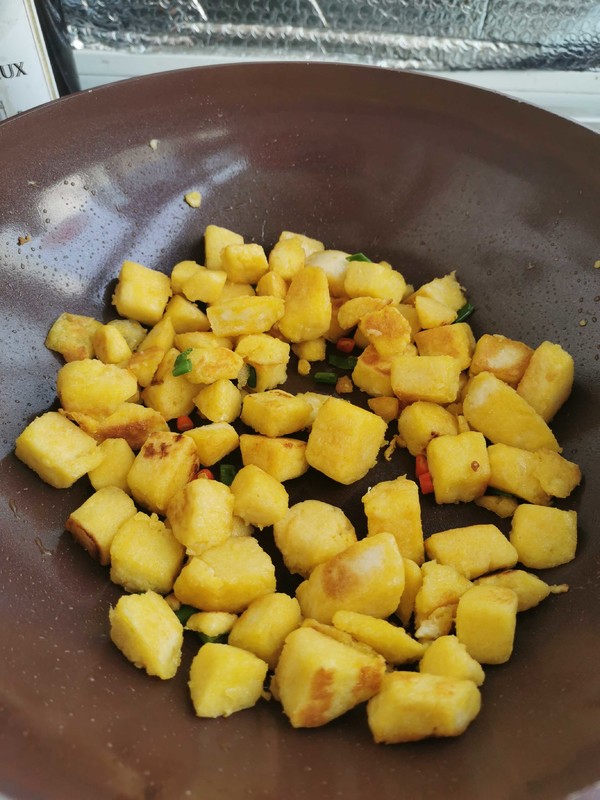 黃金饅頭丁的做法-家常味炒菜譜