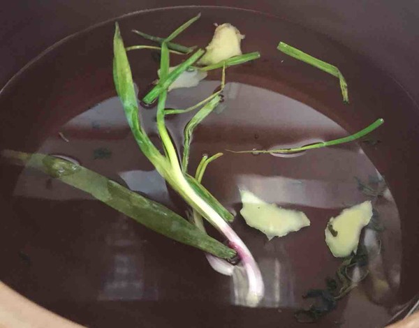 廣東家常白切雞的做法-家常味凍菜譜