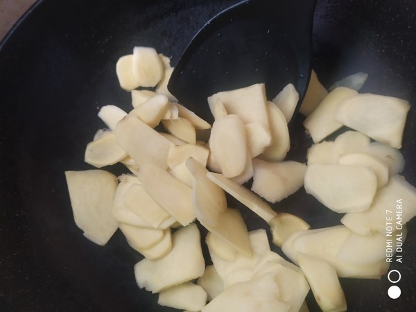 豬腳姜醋的做法-酸甜味燉菜譜