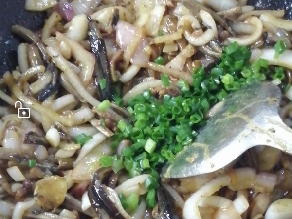 洋蔥炒鱔絲的做法-家常味炒菜譜