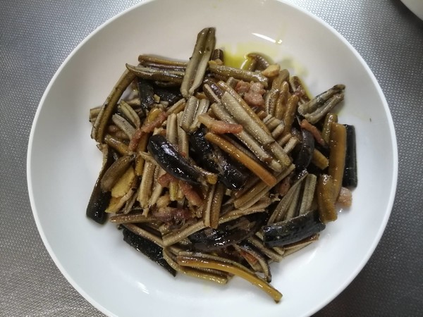 洋蔥炒鱔絲的做法-家常味炒菜譜