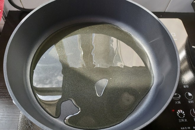 油燜大蝦（懶人版）的做法-咸鮮味炒菜譜