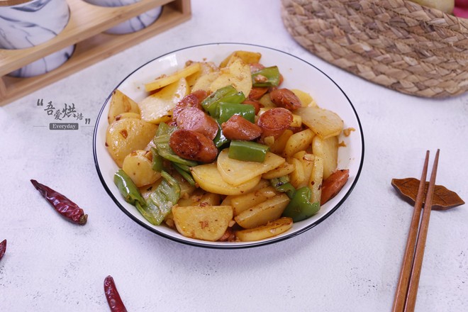 家常炒土豆片的做法-香辣味炒菜譜