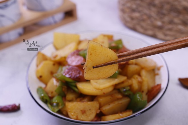 家常炒土豆片的做法-香辣味炒菜譜