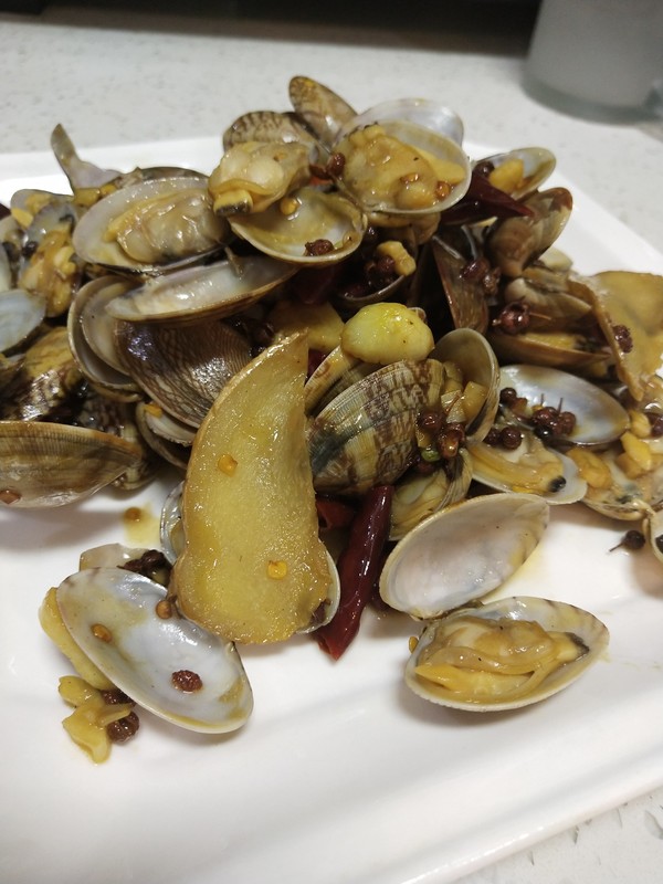 家常風味花蛤的做法-家常味燒菜譜