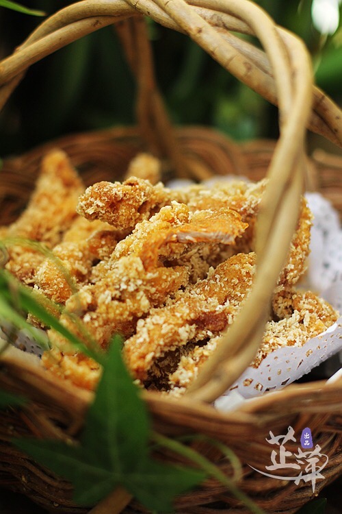 香酥鴨條的做法-香辣味炸菜譜