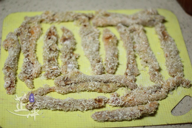 香酥鴨條的做法-香辣味炸菜譜