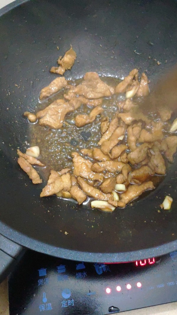 肉絲茄子的做法-家常味炒菜譜