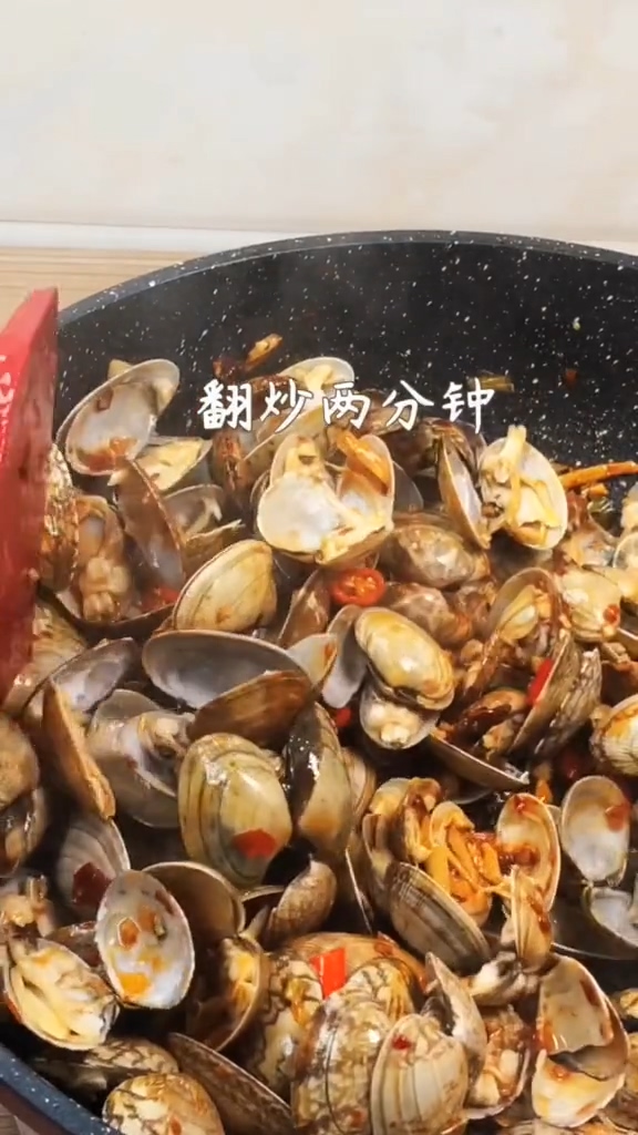 香辣花甲的做法-香辣味炒菜譜