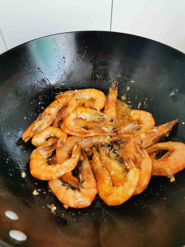 紅燒大蝦的做法-咸鮮味燒菜譜