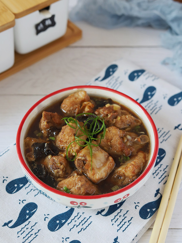 木耳蒸排骨的做法-家常味蒸菜譜