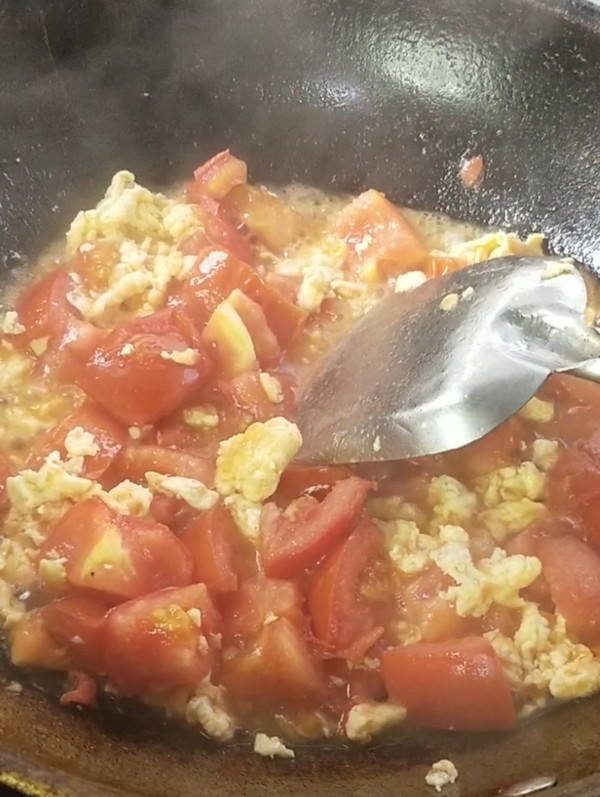 番茄炒雞蛋的做法-咸鮮味炒菜譜-易網(wǎng)健康養(yǎng)生網(wǎng) 番茄炒雞蛋的做法-咸鮮味炒菜譜