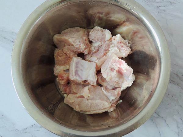 木耳蒸排骨的做法-家常味蒸菜譜