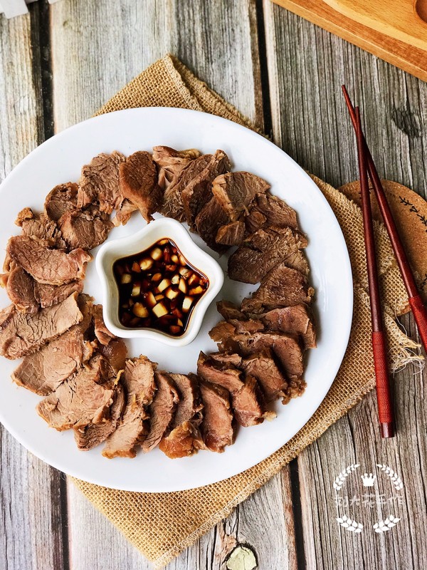 家庭版醬牛肉的做法-家常味燉菜譜-易網健康養生網 家庭版醬牛肉的做法-家常味燉菜譜