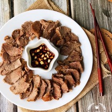 家庭版醬牛肉的做法-家常味燉菜譜