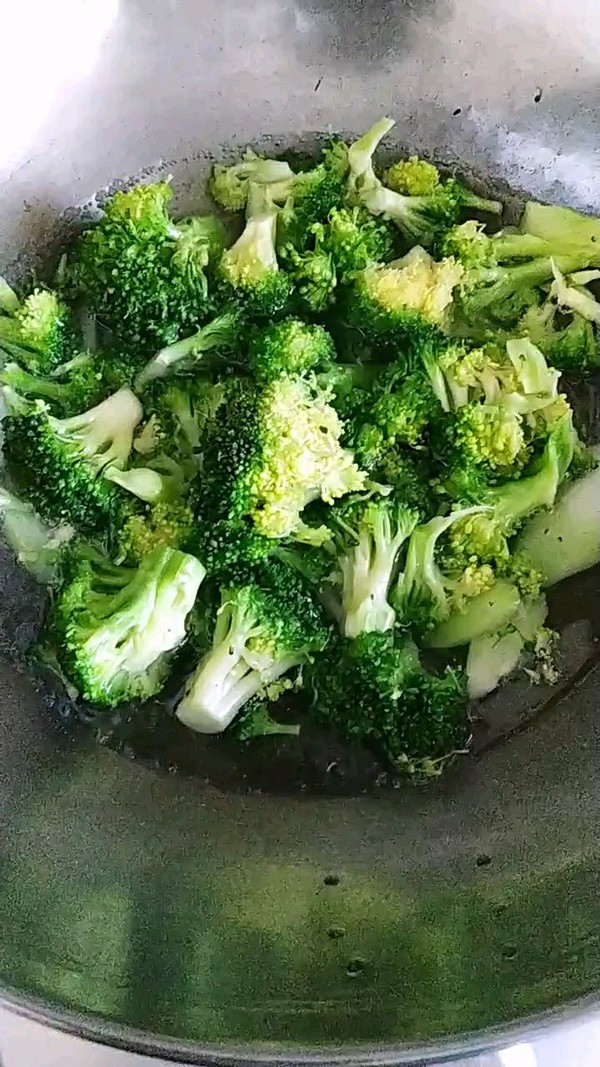 麻辣酸爽西藍花的做法-酸辣味煮菜譜-易網健康養生網 麻辣酸爽西藍花的做法-酸辣味煮菜譜