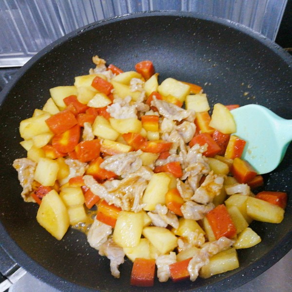 水果胡蘿卜土豆炒肉的做法-家常味炒菜譜-易網健康養生網 水果胡蘿卜土豆炒肉的做法-家常味炒菜譜