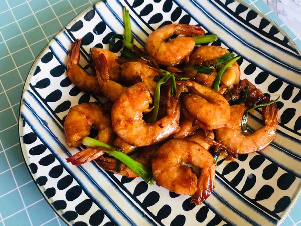 油燜蝦尾的做法-咸鮮味燜菜譜