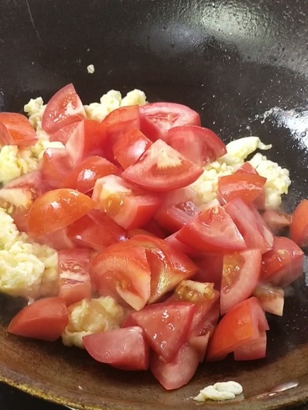 番茄炒雞蛋的做法-咸鮮味炒菜譜-易網(wǎng)健康養(yǎng)生網(wǎng) 番茄炒雞蛋的做法-咸鮮味炒菜譜