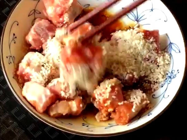 粉蒸排骨的做法-咸鮮味蒸菜譜