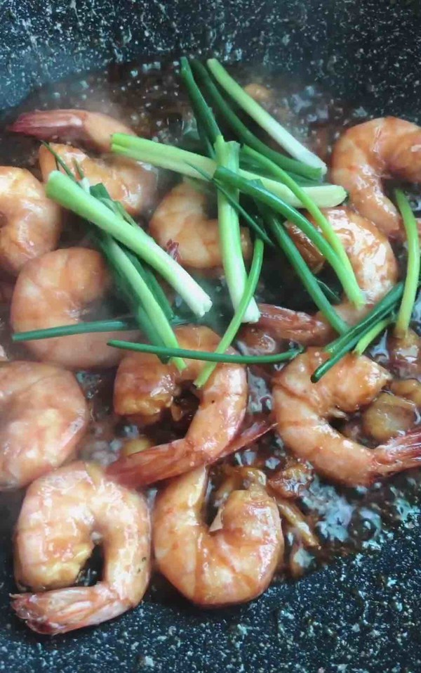 油燜蝦尾的做法-咸鮮味燜菜譜