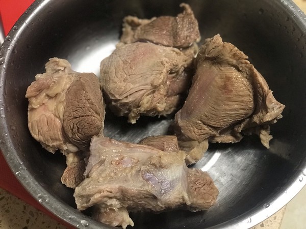 家庭版醬牛肉的做法-家常味燉菜譜-易網健康養生網 家庭版醬牛肉的做法-家常味燉菜譜