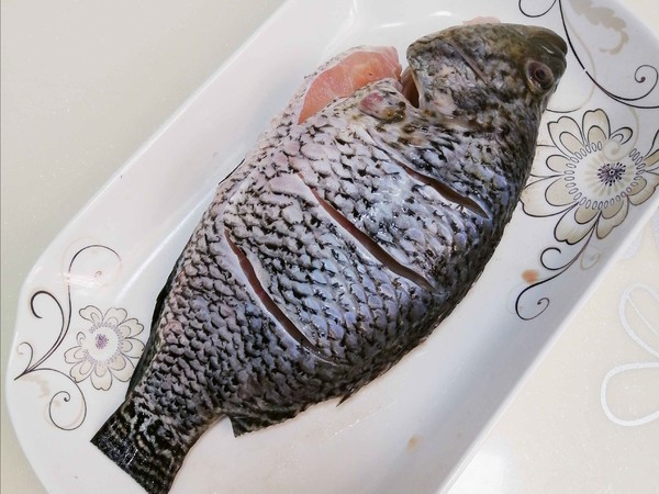 清蒸花斑魚的做法-咸鮮味蒸菜譜