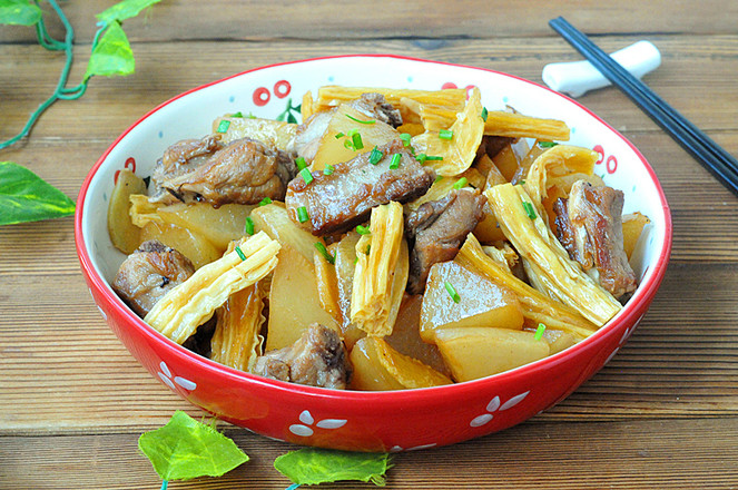 蘿卜腐竹燒排骨的做法-家常味燒菜譜-易網健康養生網 蘿卜腐竹燒排骨的做法-家常味燒菜譜