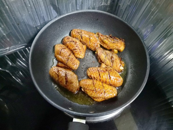 香煎雞翅的做法-家常味煎菜譜