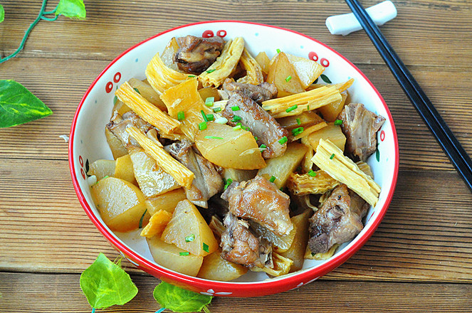 蘿卜腐竹燒排骨的做法-家常味燒菜譜-易網健康養生網 蘿卜腐竹燒排骨的做法-家常味燒菜譜