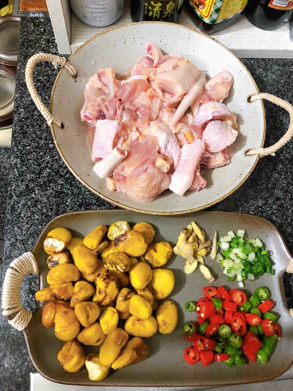 板栗燒雞的做法-醬香味燒菜譜