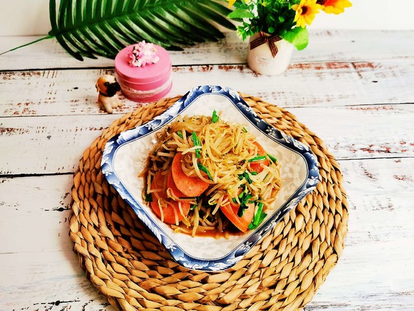 豆芽炒香腸的做法-咸鮮味炒菜譜