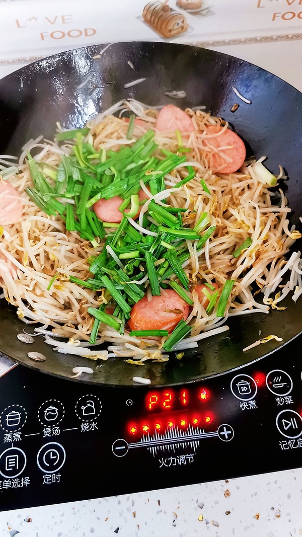 豆芽炒香腸的做法-咸鮮味炒菜譜