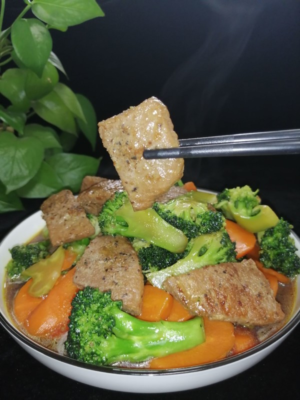 牛排雜燴的做法-家常味炒菜譜