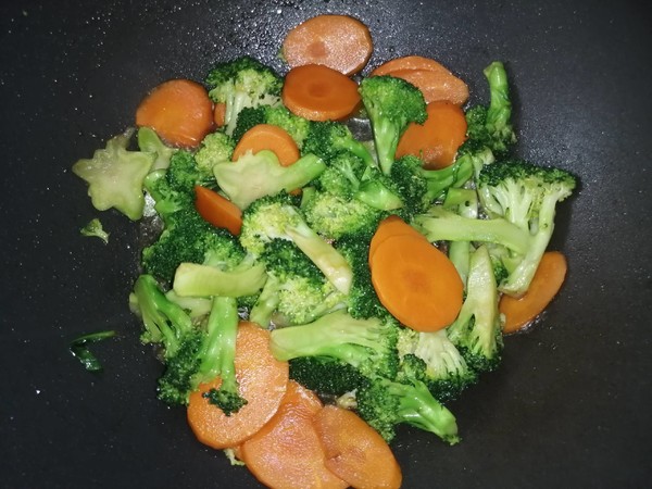 牛排雜燴的做法-家常味炒菜譜