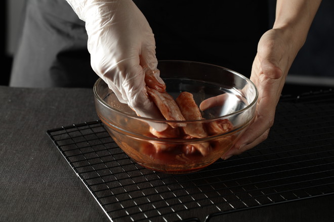 吃雞界明星新奧爾良雞翅的做法-醬香味蒸菜譜-易網健康養生網 吃雞界明星新奧爾良雞翅的做法-醬香味蒸菜譜