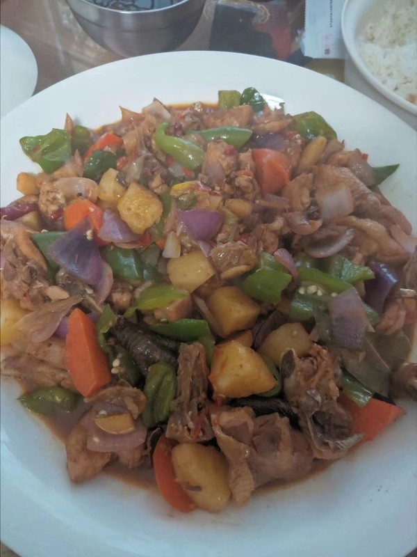 新疆大盤雞。的做法-香辣味燉菜譜-易網健康養生網 新疆大盤雞。的做法-香辣味燉菜譜