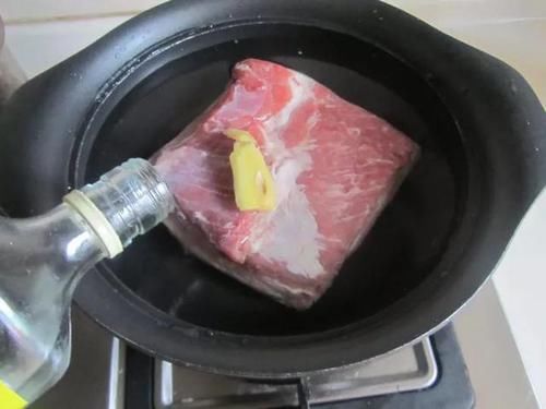 介紹梅菜扣肉簡單做法的做法-其它口味蒸菜譜-易網(wǎng)健康養(yǎng)生網(wǎng) 介紹梅菜扣肉簡單做法的做法-其它口味蒸菜譜