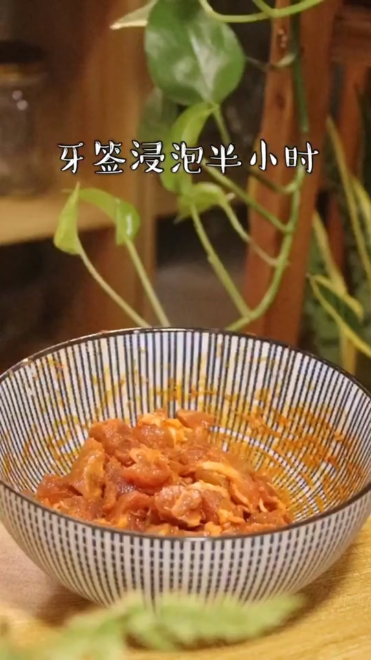 牙簽肉的做法-咸鮮味炸菜譜