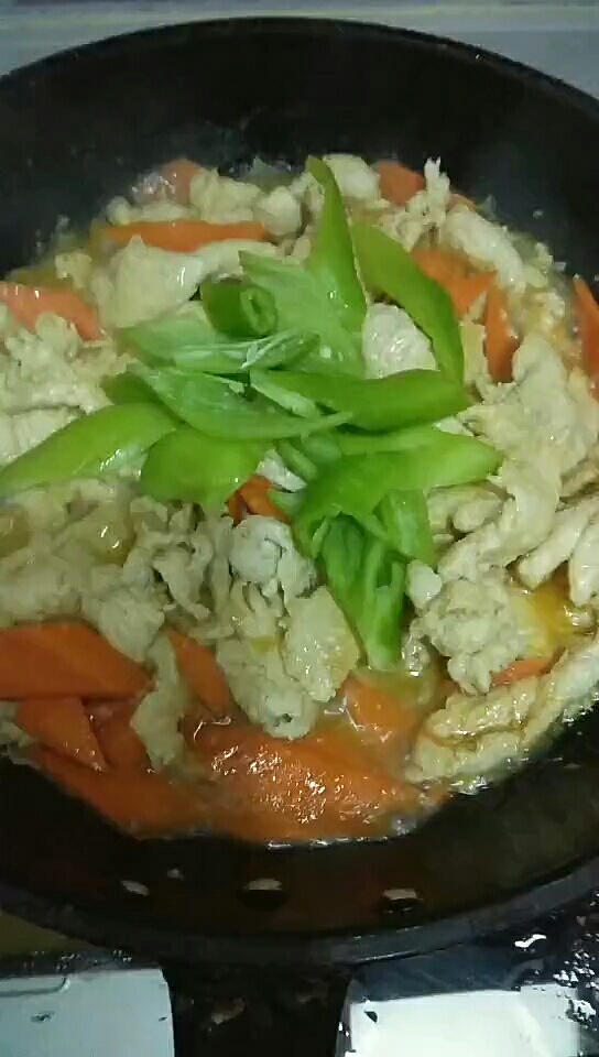 炒雞肉的做法-家常味炒菜譜-易網健康養生網 炒雞肉的做法-家常味炒菜譜