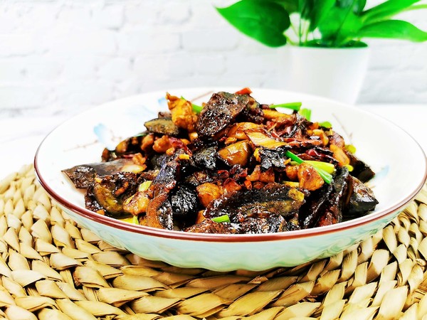 宮保皮蛋（無花生版）的做法-咸鮮味炒菜譜